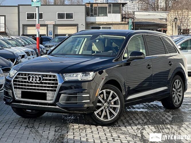Audi Q7 30 interauto-car