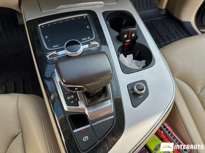 Audi Q7 38 interauto-car