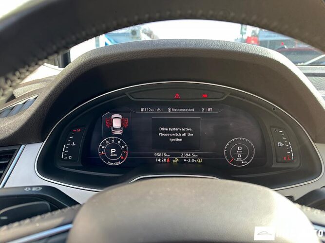 Audi Q7 36 interauto-car