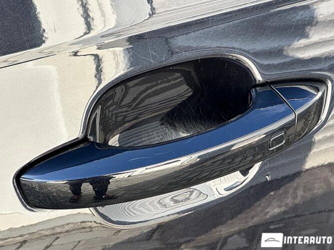 Audi Q7 47 interauto-car