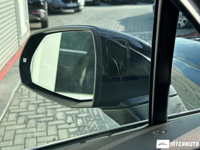 Audi Q7 41 interauto-car