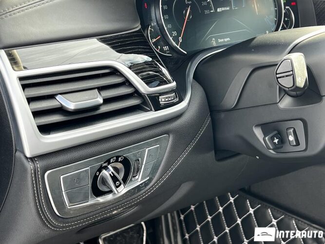 BMW 740e 51 interauto-car