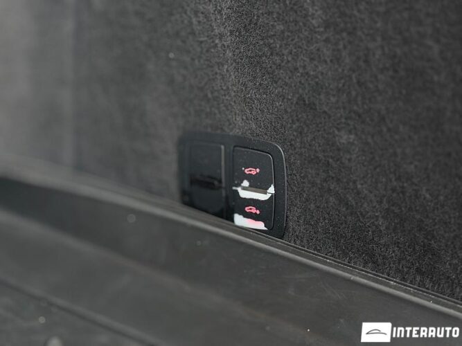 Audi Q7 55 interauto-car