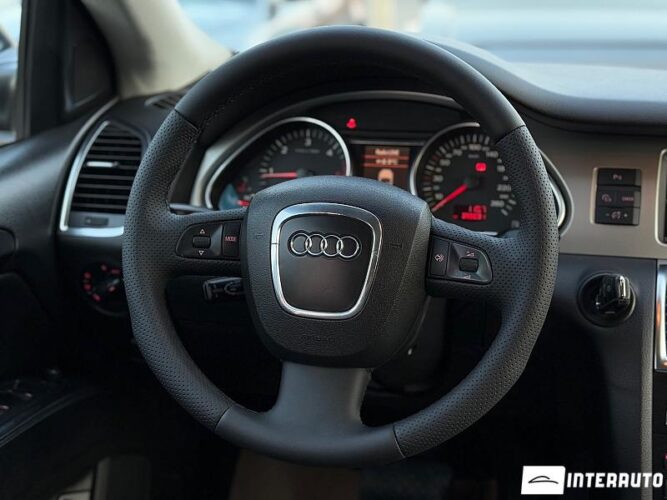 Audi Q7 44 interauto-car