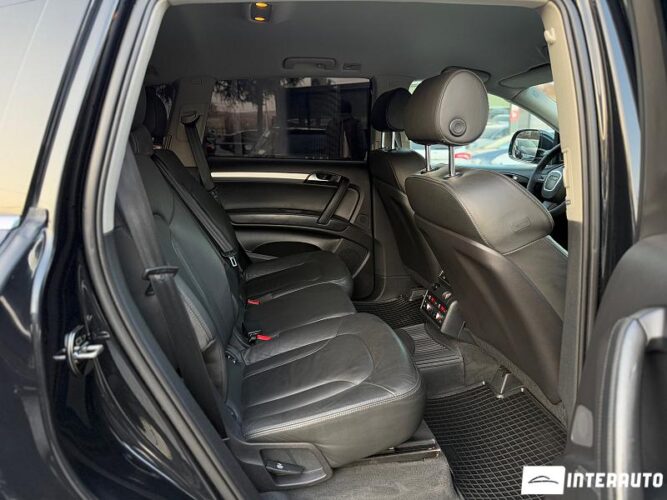 Audi Q7 51 interauto-car