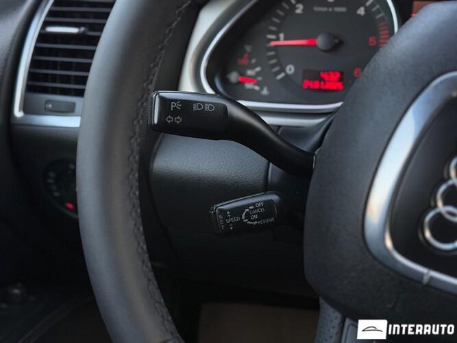 Audi Q7 42 interauto-car