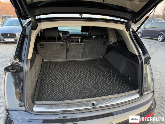 Audi Q7 54 interauto-car
