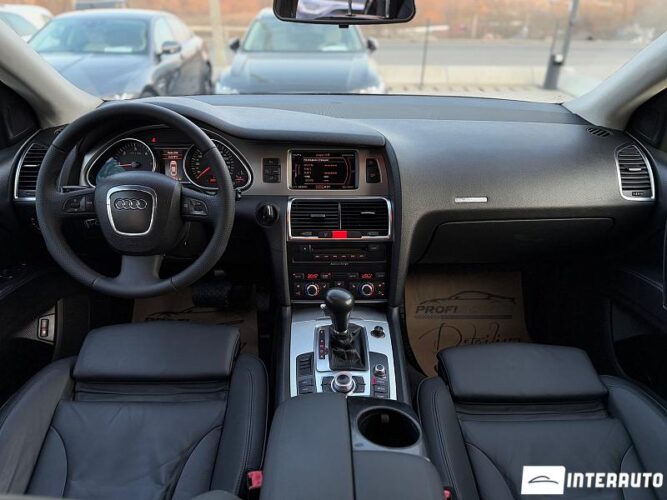 Audi Q7 43 interauto-car