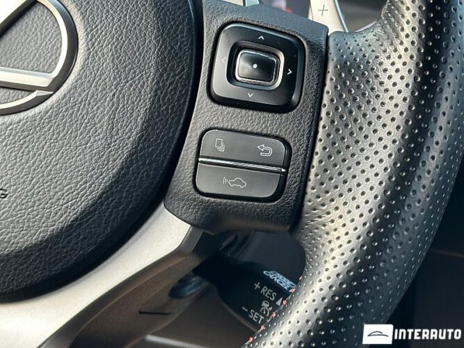 Lexus NX 300H 44 interauto-car