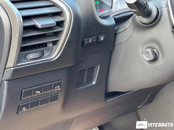 Lexus NX 300H 43 interauto-car