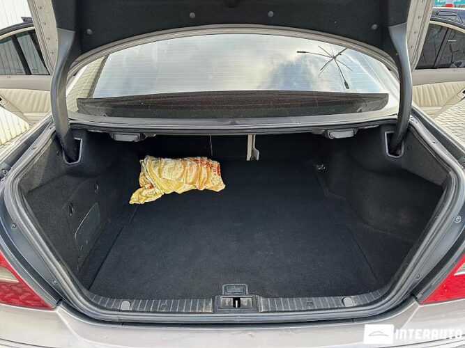 Mercedes E 280 48 interauto-car