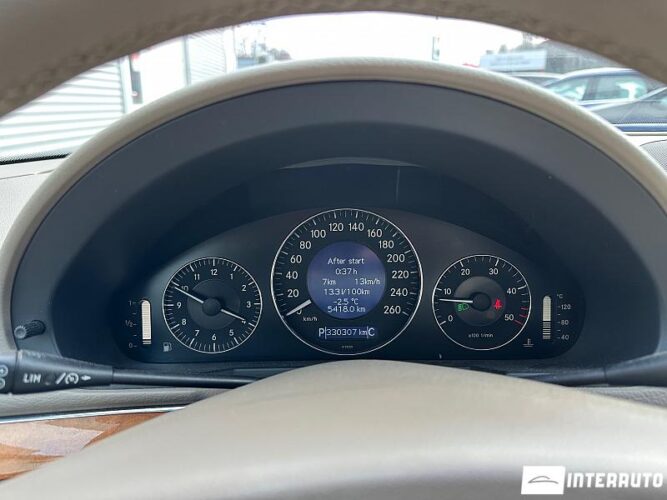 Mercedes E 280 39 interauto-car