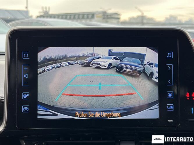 Toyota C-HR 43 interauto-car