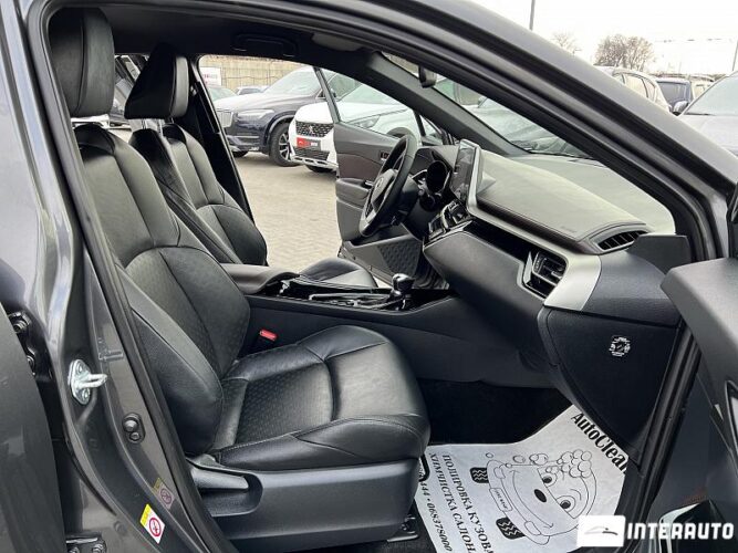 Toyota C-HR 49 interauto-car