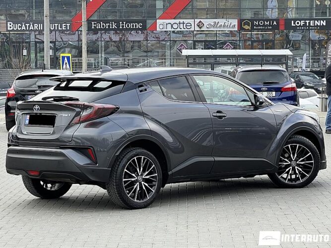 Toyota C-HR 36 interauto-car