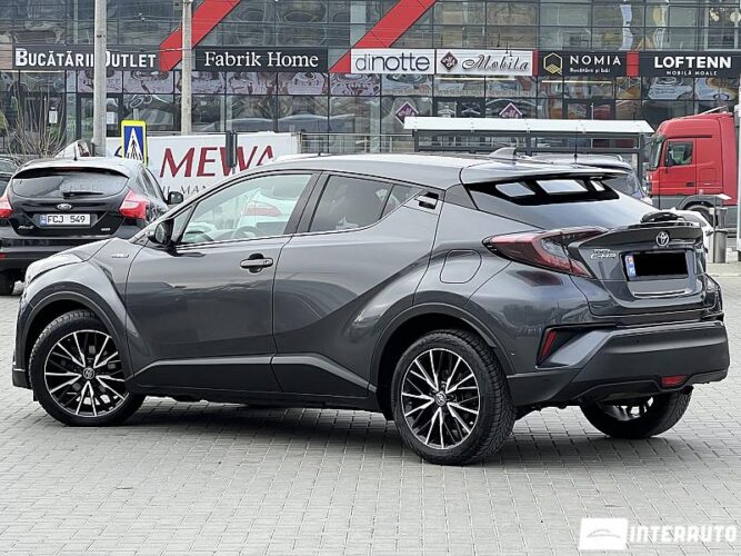 Toyota C-HR 37 interauto-car