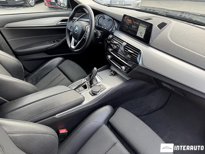 BMW 530e 59 interauto-car