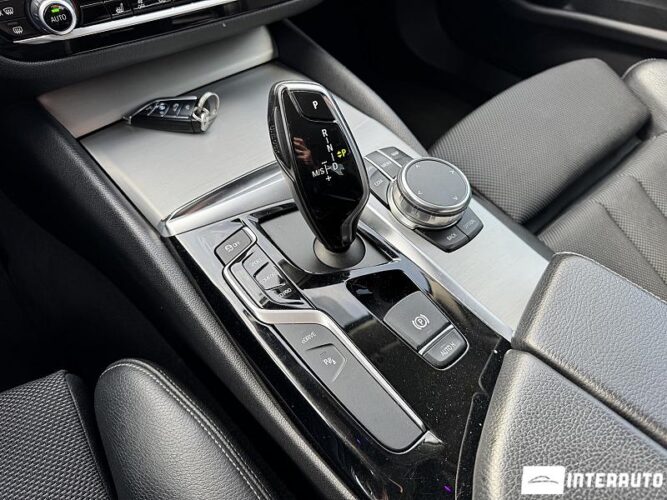 BMW 530e 55 interauto-car