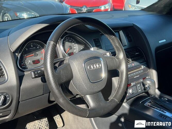 Audi Q7 37 interauto-car