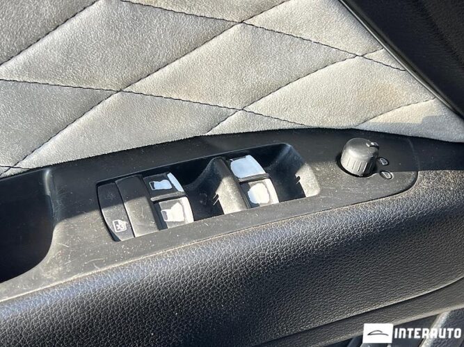 Audi Q7 46 interauto-car