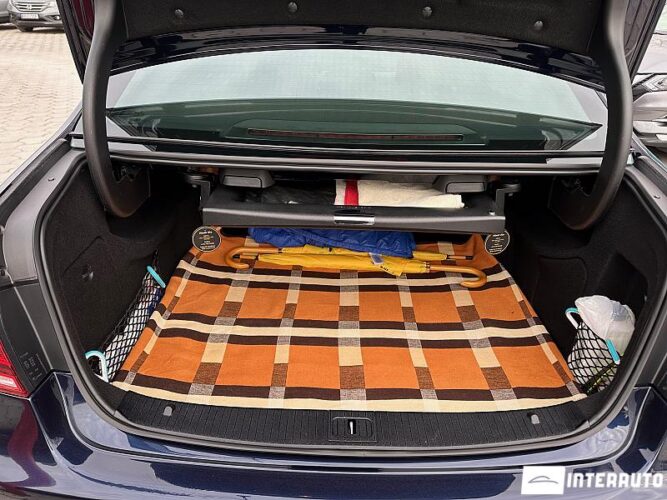 Mercedes E 300h 64 interauto-car