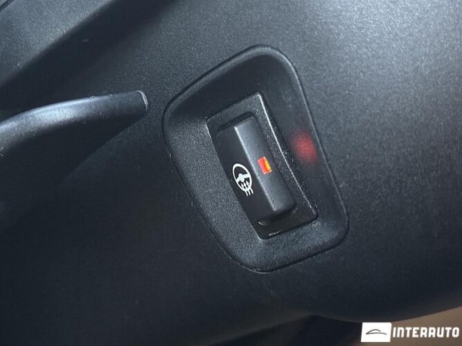 BMW X3 2.8i 48 interauto-car