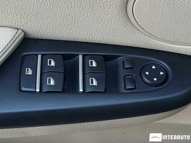 BMW X3 2.8i 47 interauto-car