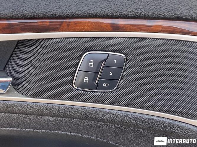 Lincoln MKZ 46 interauto-car