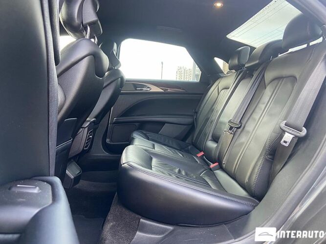 Lincoln MKZ 49 interauto-car