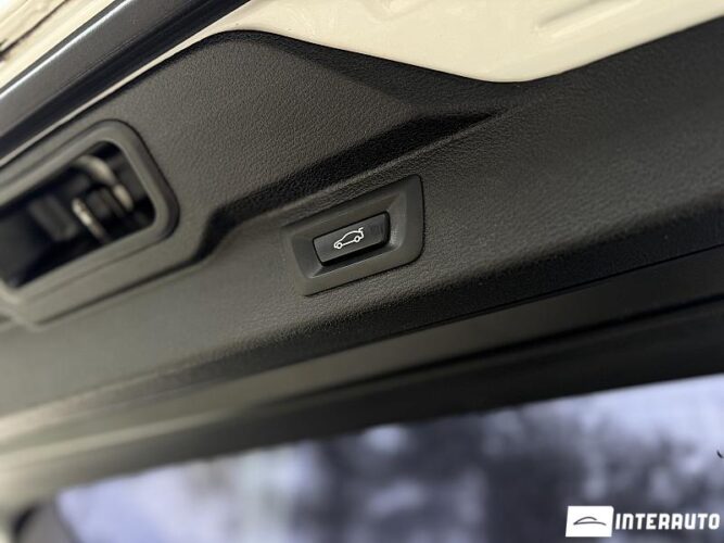 BMW X5 2.5D 38 interauto-car