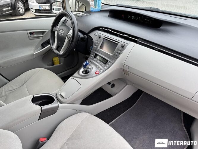 Toyota Prius 55 interauto-car