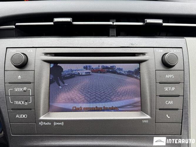 Toyota Prius 50 interauto-car