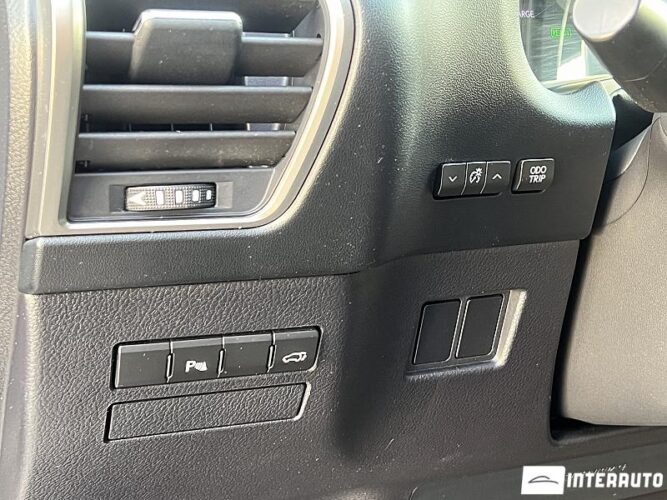 Lexus NX 300H 42 interauto-car