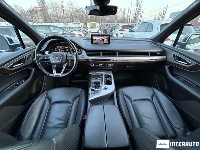Audi Q7 44 interauto-car