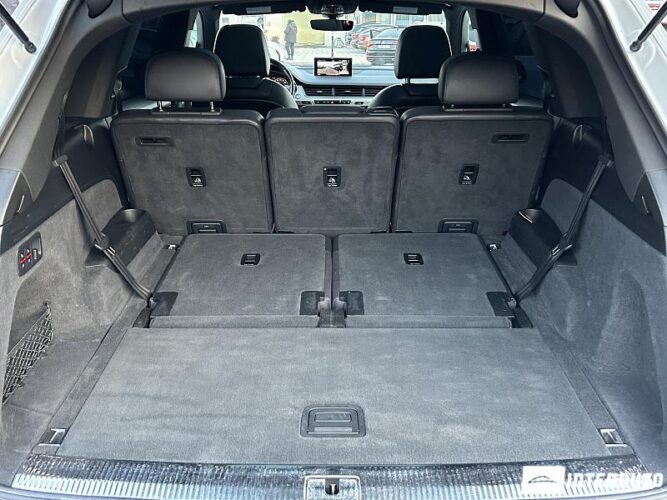 Audi Q7 56 interauto-car