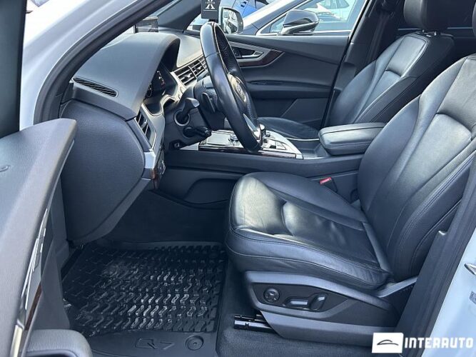 Audi Q7 43 interauto-car