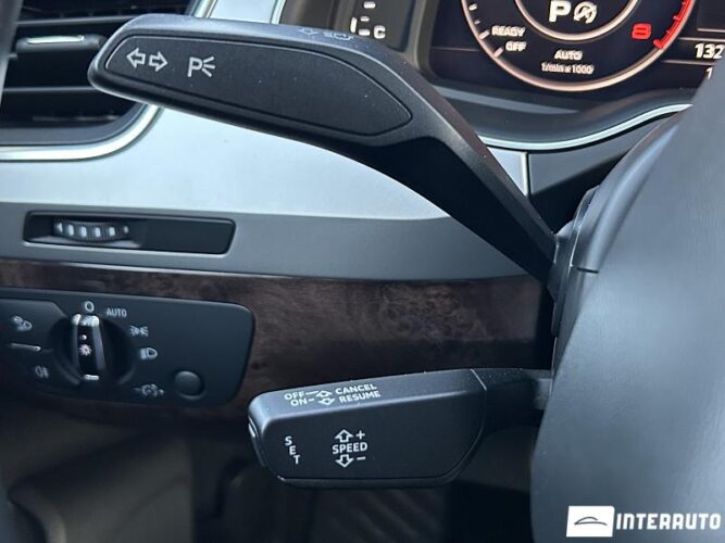 Audi Q7 47 interauto-car