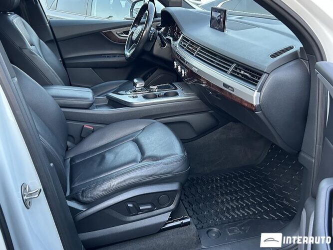 Audi Q7 51 interauto-car