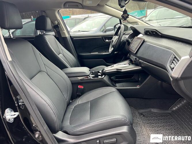 Honda Clarity 38 interauto-car