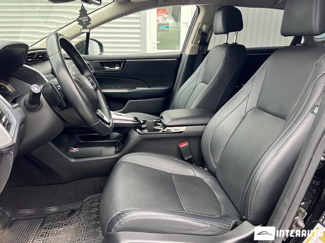 Honda Clarity 35 interauto-car