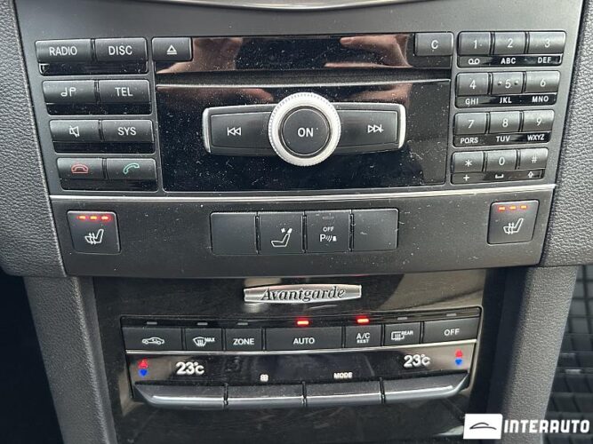 Mercedes E 200 44 interauto-car
