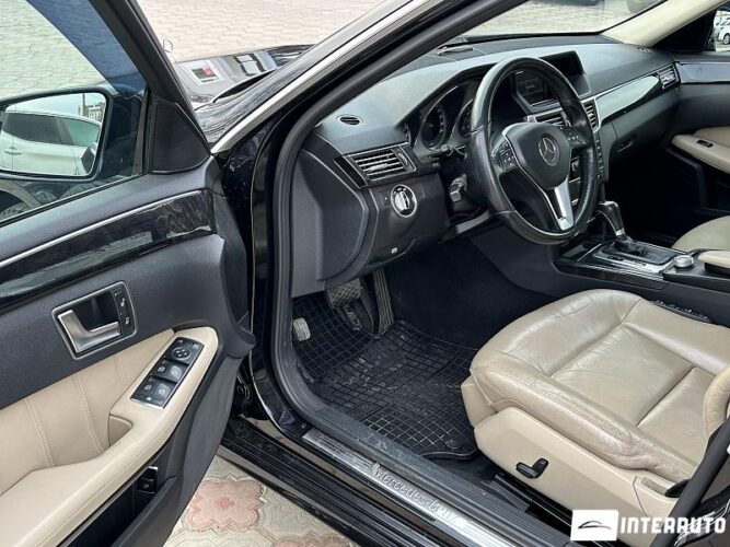 Mercedes E 200 35 interauto-car