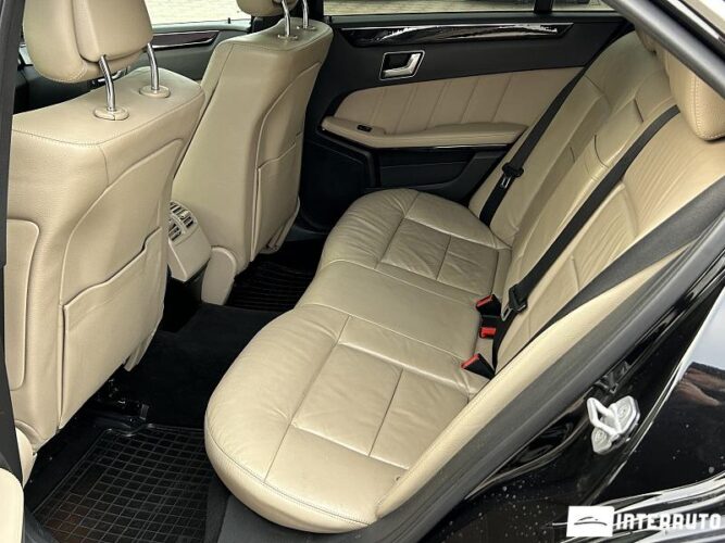 Mercedes E 200 47 interauto-car