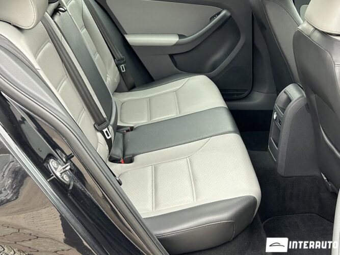 Volkswagen Jetta 48 interauto-car