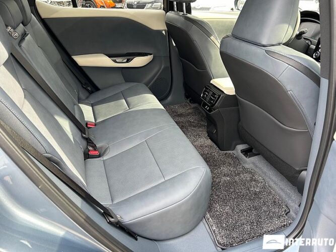 Lexus RZ 450e 54 interauto-car