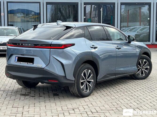 Lexus RZ 450e 37 interauto-car