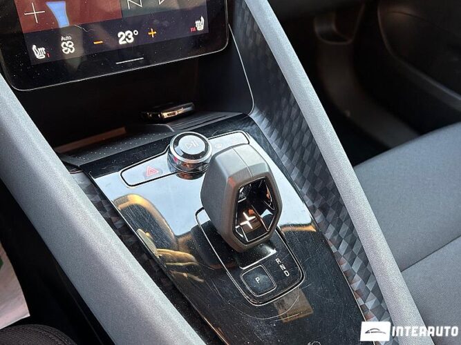 Volvo Polestar 2 38 interauto-car