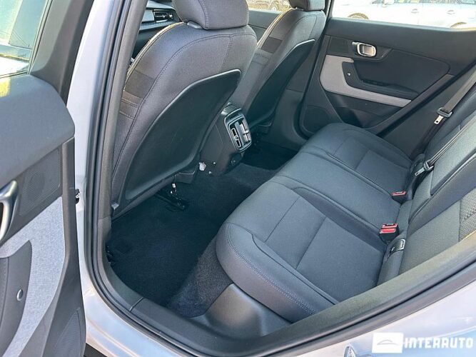 Volvo Polestar 2 40 interauto-car