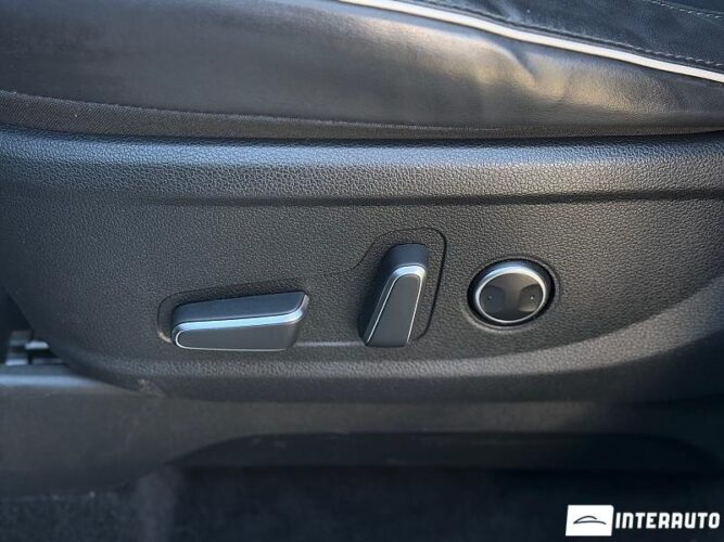 Hyundai Palisade 40 interauto-car