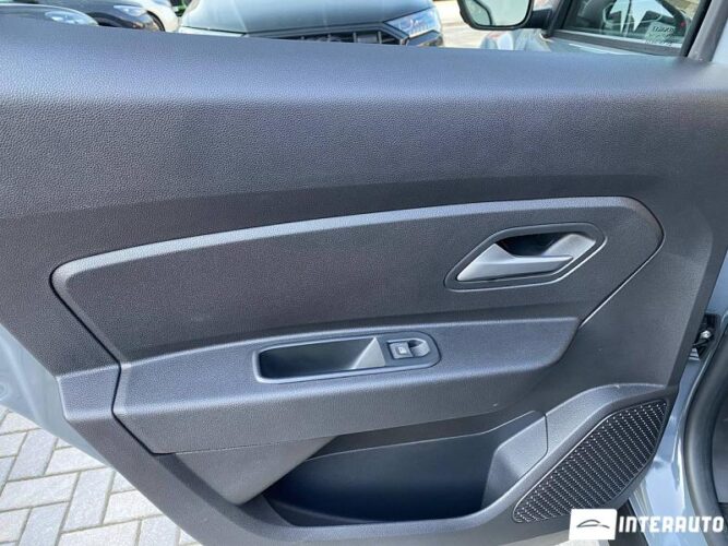 Dacia Duster 42 interauto-car